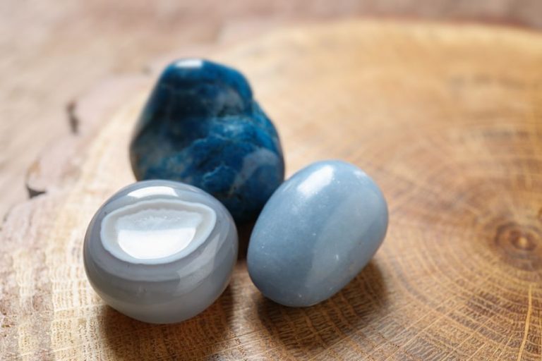 Angelite Crystal Meaning, Benefits & Uses